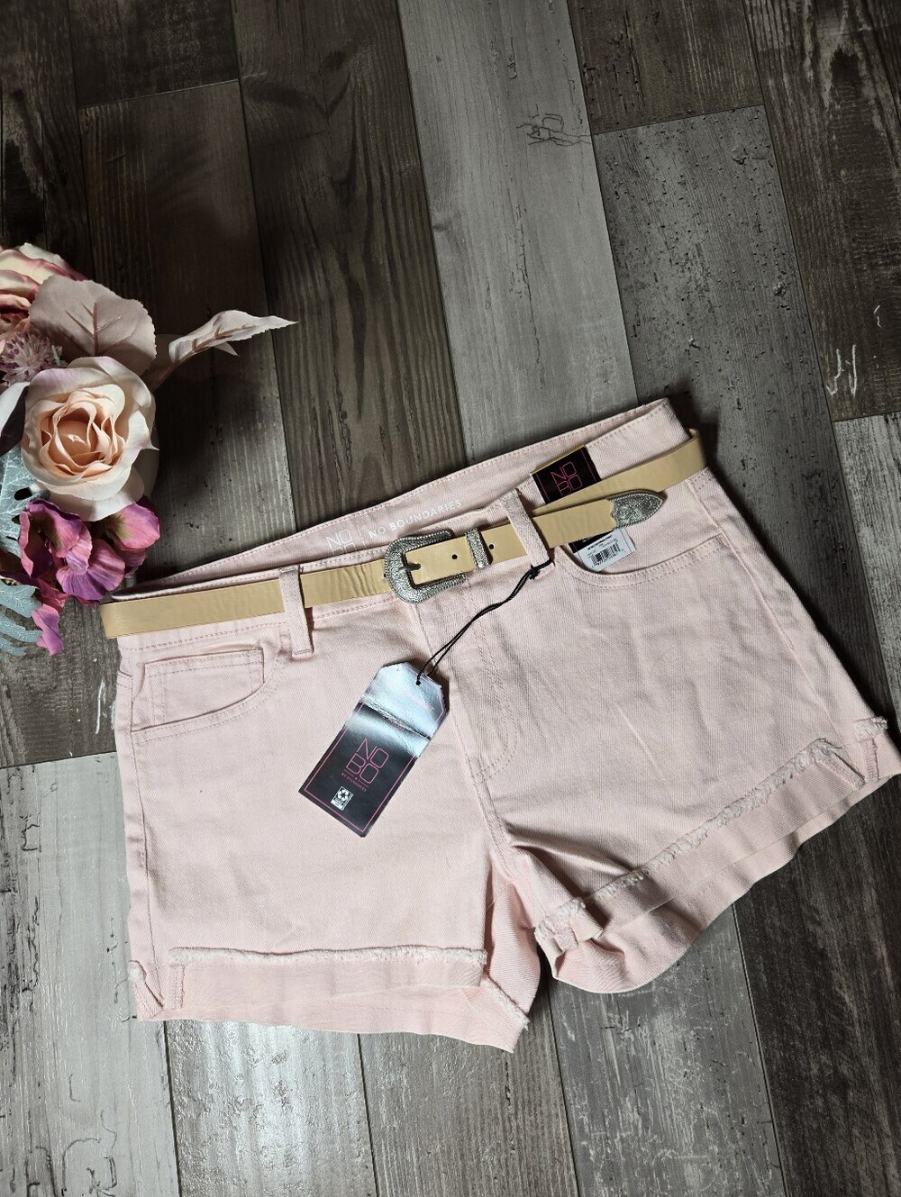 NWT NOBO No Boundaries Light Pink Denim Shorts with Tan Belt Size 11 Juniors